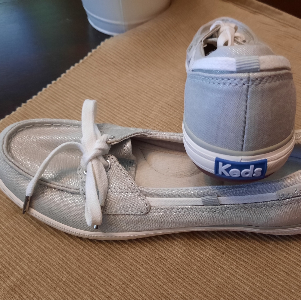 Keds size 6 Gray